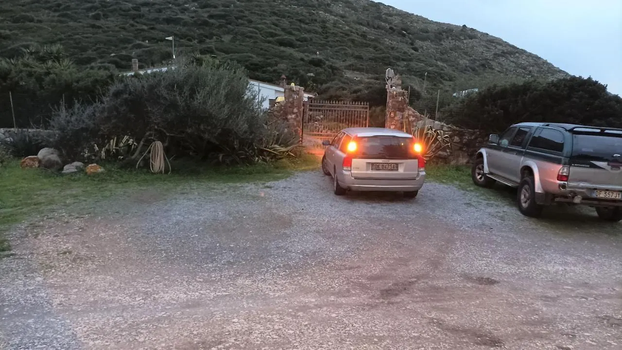 Agriturismo Glamping Erbe Matte SantʼAntìoco Italien