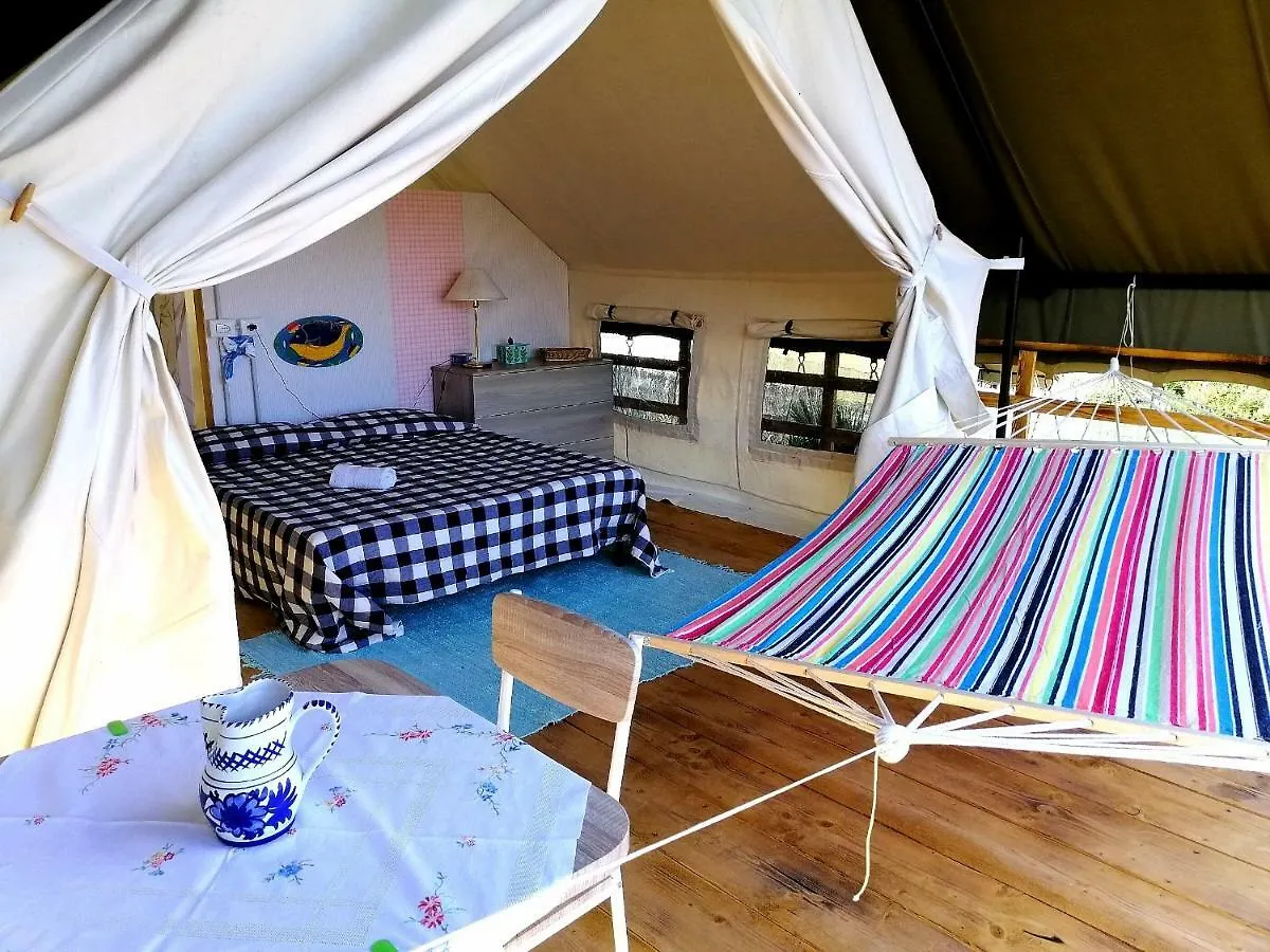 Gospodarstwo agroturystyczne Agriturismo Glamping Erbe Matte SantʼAntìoco